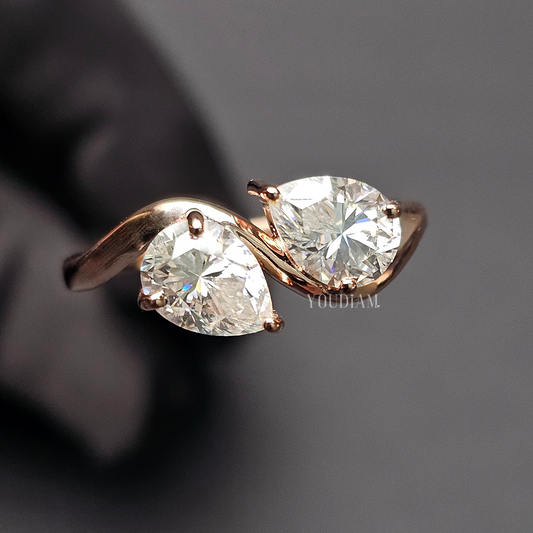 Toi Et Moi with Pear and Pear Lab Diamonds in East-West Bypass Setting - EUDJLR64