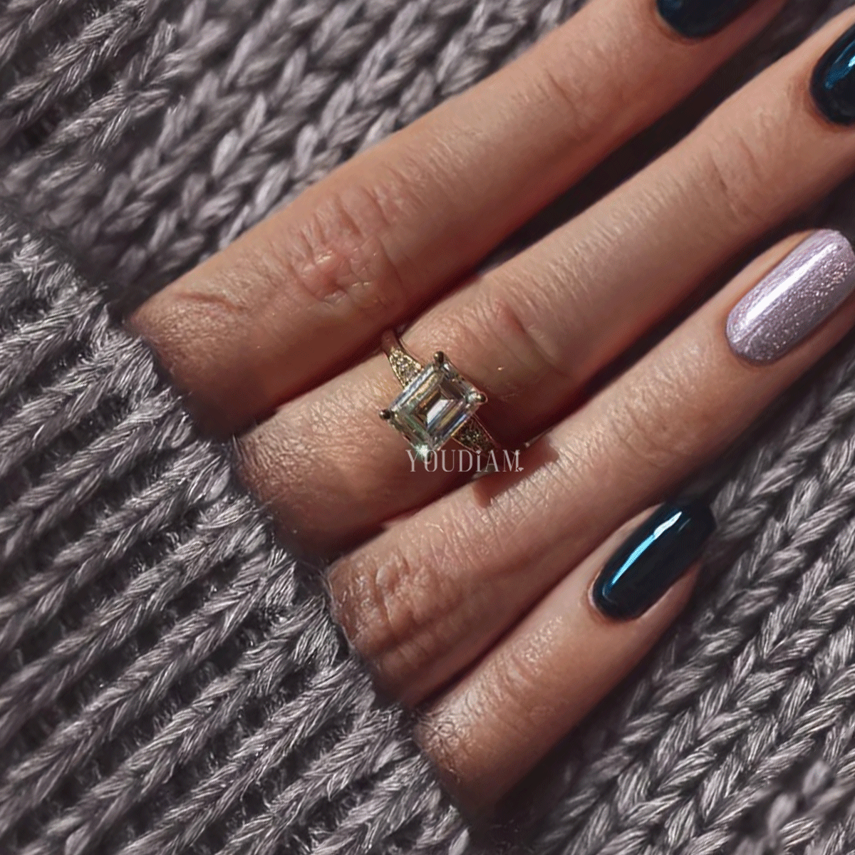 Antique Inspired Emerald Diamond Ring for your engagement or wedding