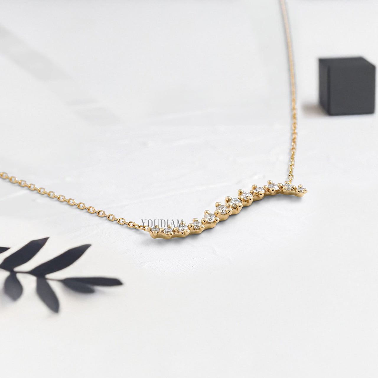 Curved Pendant in Graduated Lab Diamonds and Anchor Chain - YDJLP61