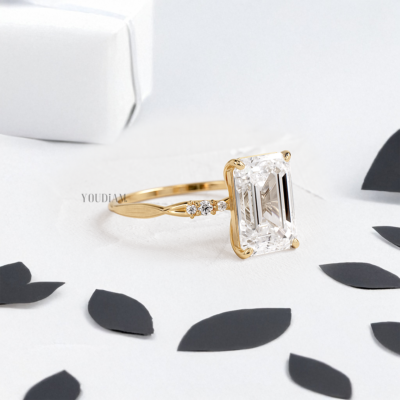 Emerald Lab Diamond on Twist Style Band Ring - YDJLR174