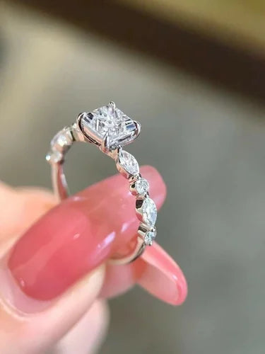 1ct Brilliant Princess-cut Lab Diamond Ring