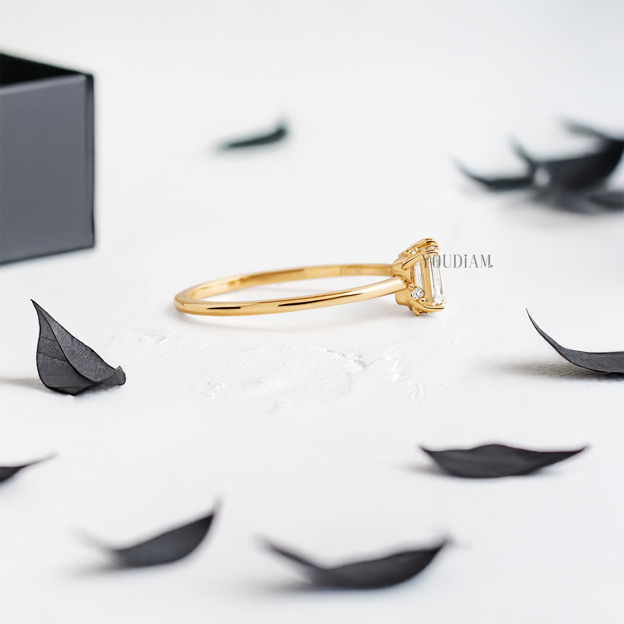 Toi Et Moi with Emerald and Marquise Diamonds Ring - YDJLR64