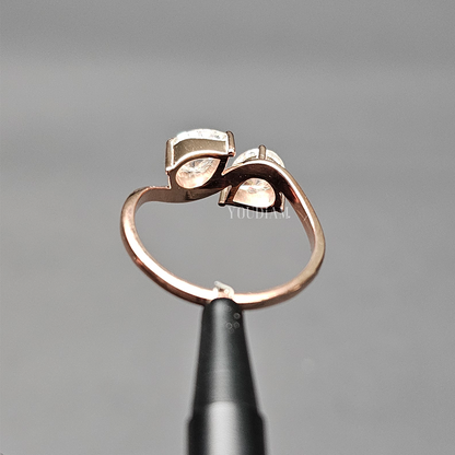 Toi Et Moi with Pear and Pear Lab Diamonds in East-West Bypass Setting - EUDJLR64