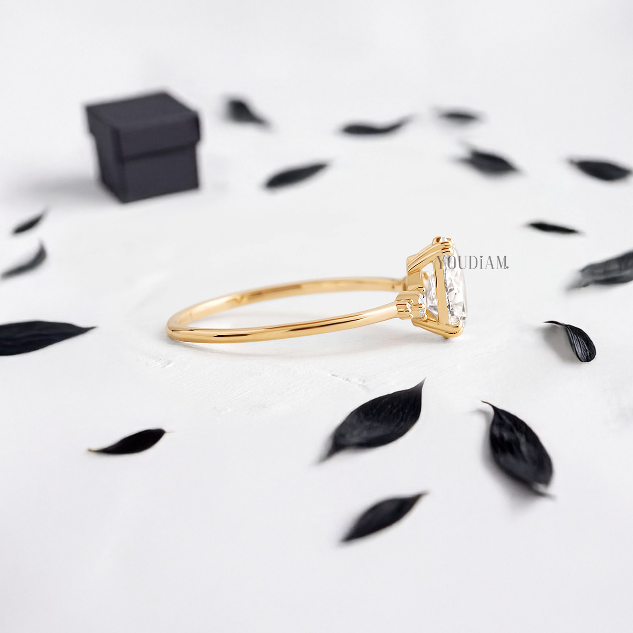 Pear Lab Diamond with Double-Prongs and Side Diamonds Ring - YDJLR69