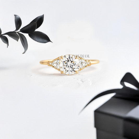 Round Lab Diamond and Two Side Pear Diamonds Ring - YDJLR58