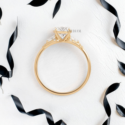 Round Lab Diamond and Two Side Pear Diamonds Ring - YDJLR58