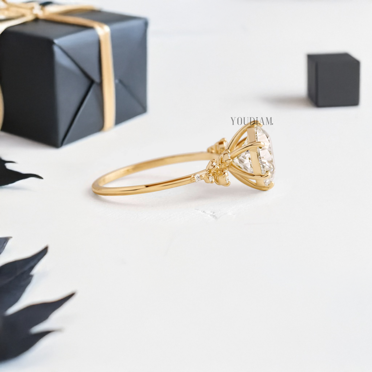 Round Lab Diamond with Accent Diamonds Ring - YDJLR01