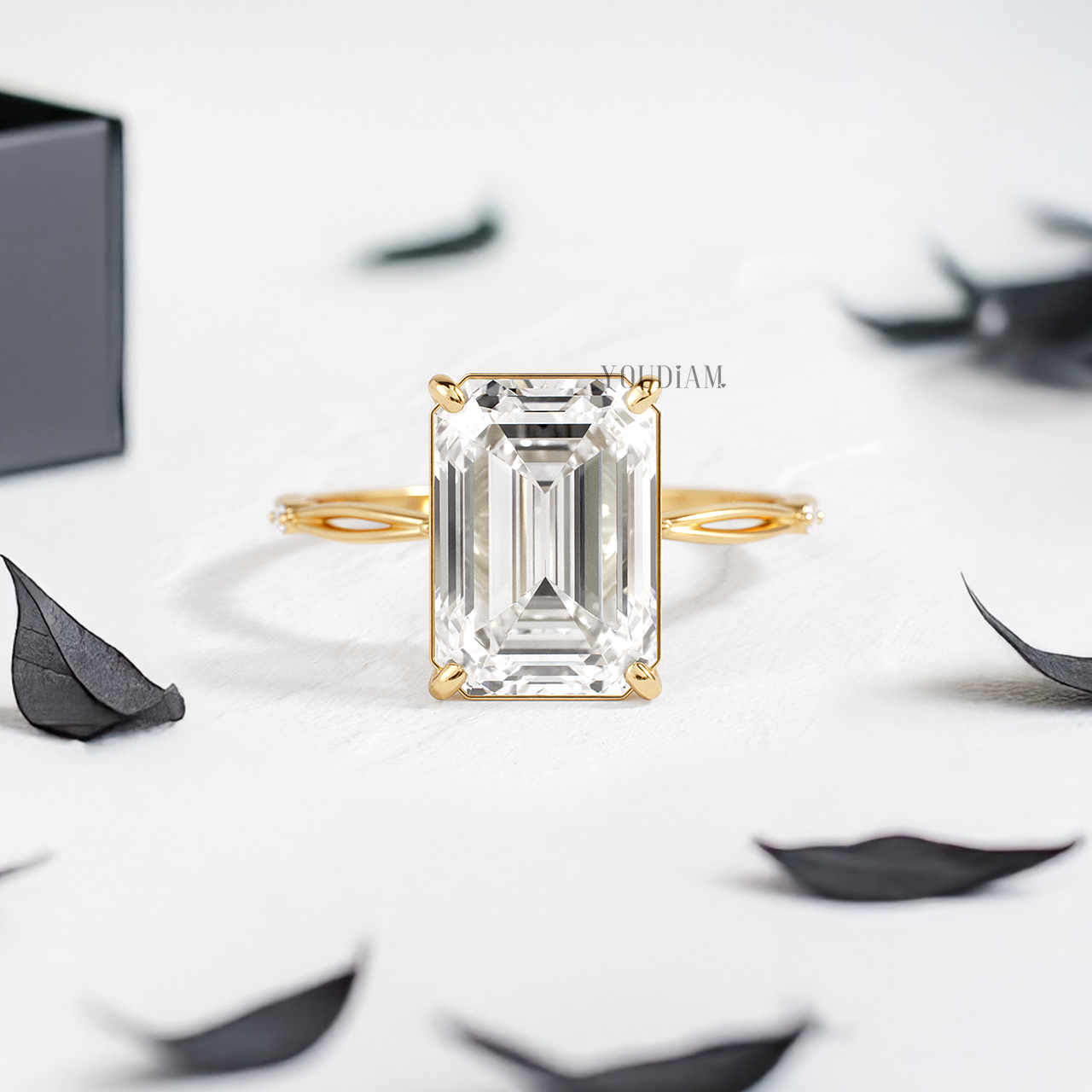 Emerald Lab Diamond in Split and Thin Band Ring - YDJLR159