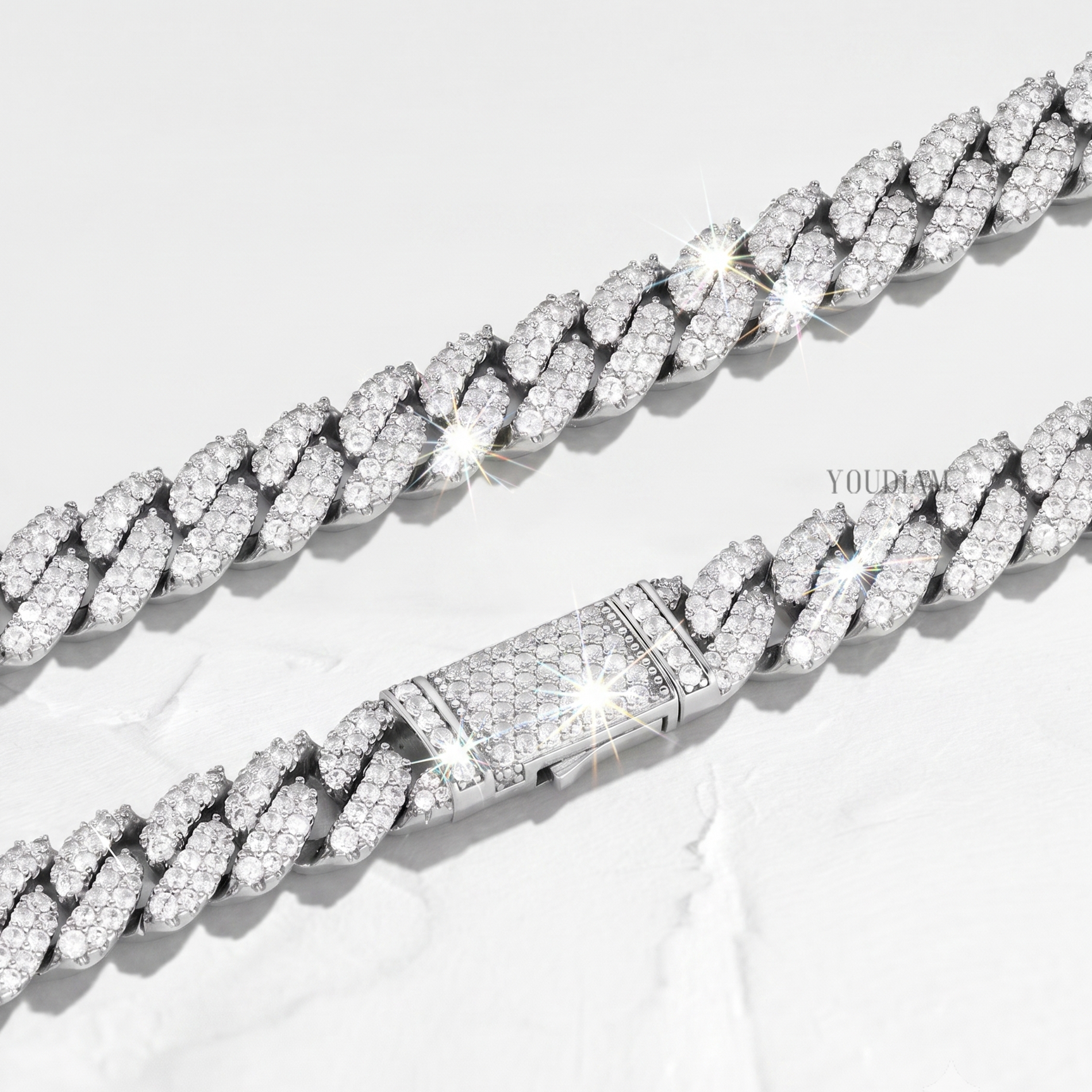 20 Karat Tenniskette mit abgestuften Diamanten aus 14 Karat Weißgold - UDJNL05