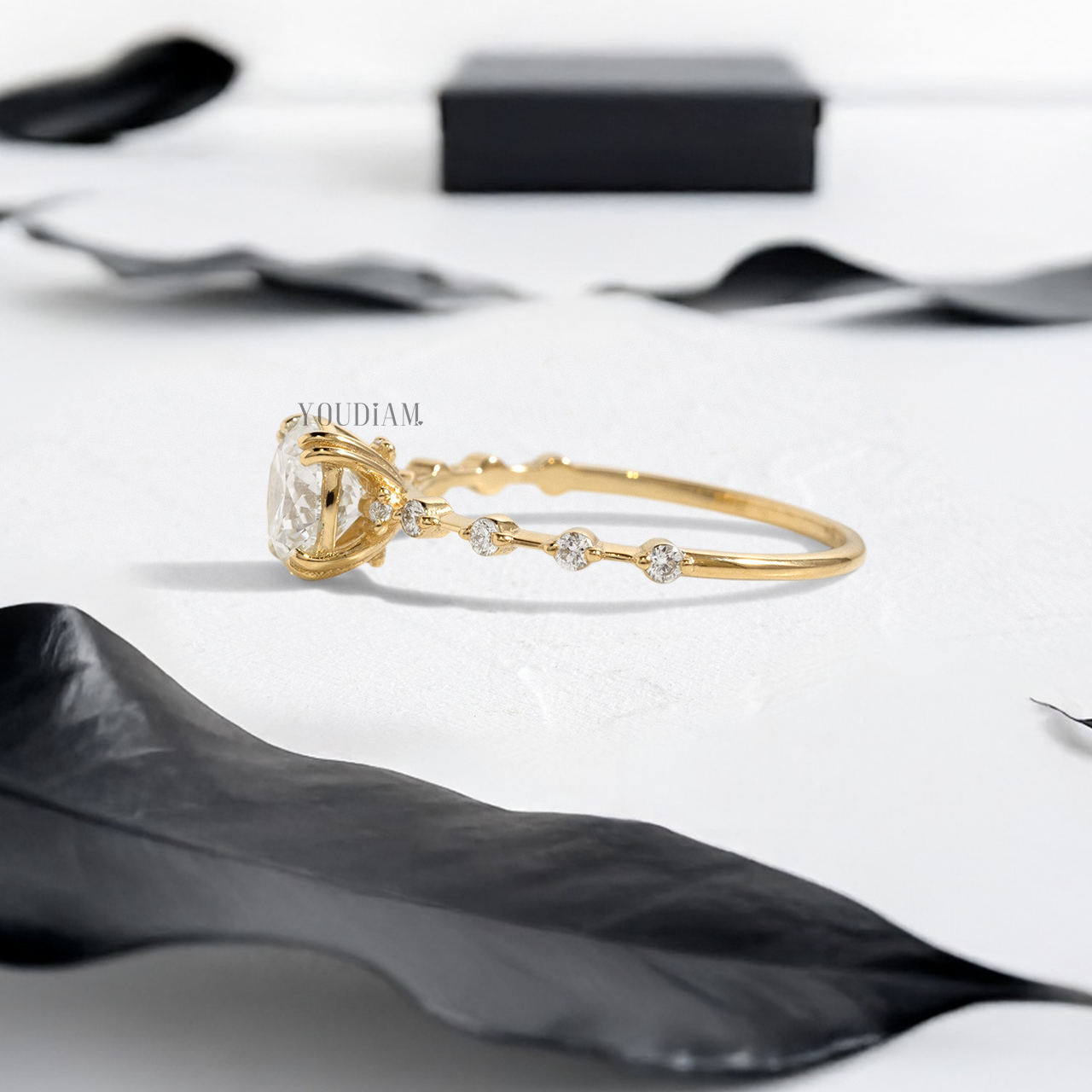 Round Lab Diamond in Double-Prongs and Distance Diamonds on Band Ring - YDJLR112