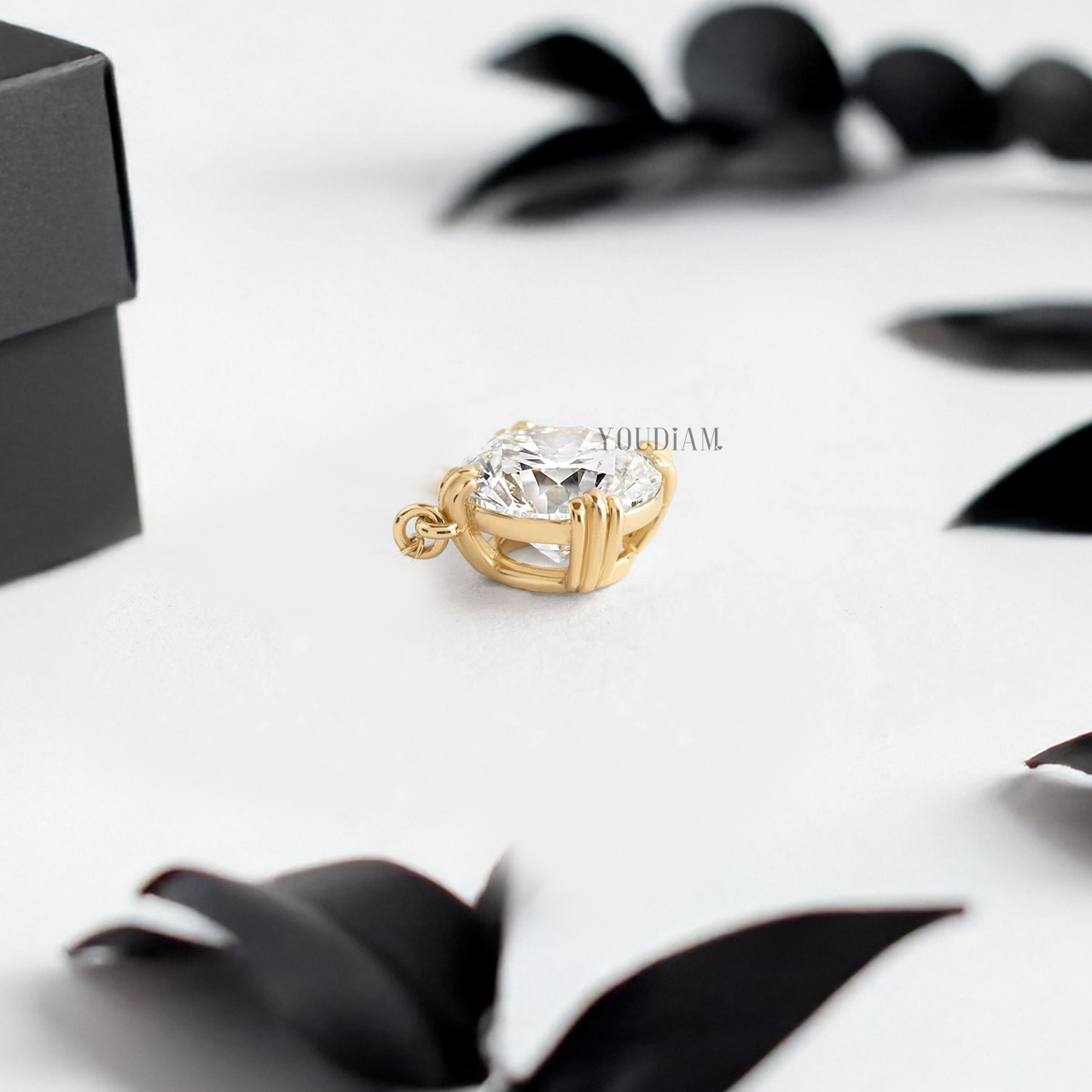 Round Lab Diamond Solitaire Pendant in Trio-Prongs and Anchor Chain - YDJLP07