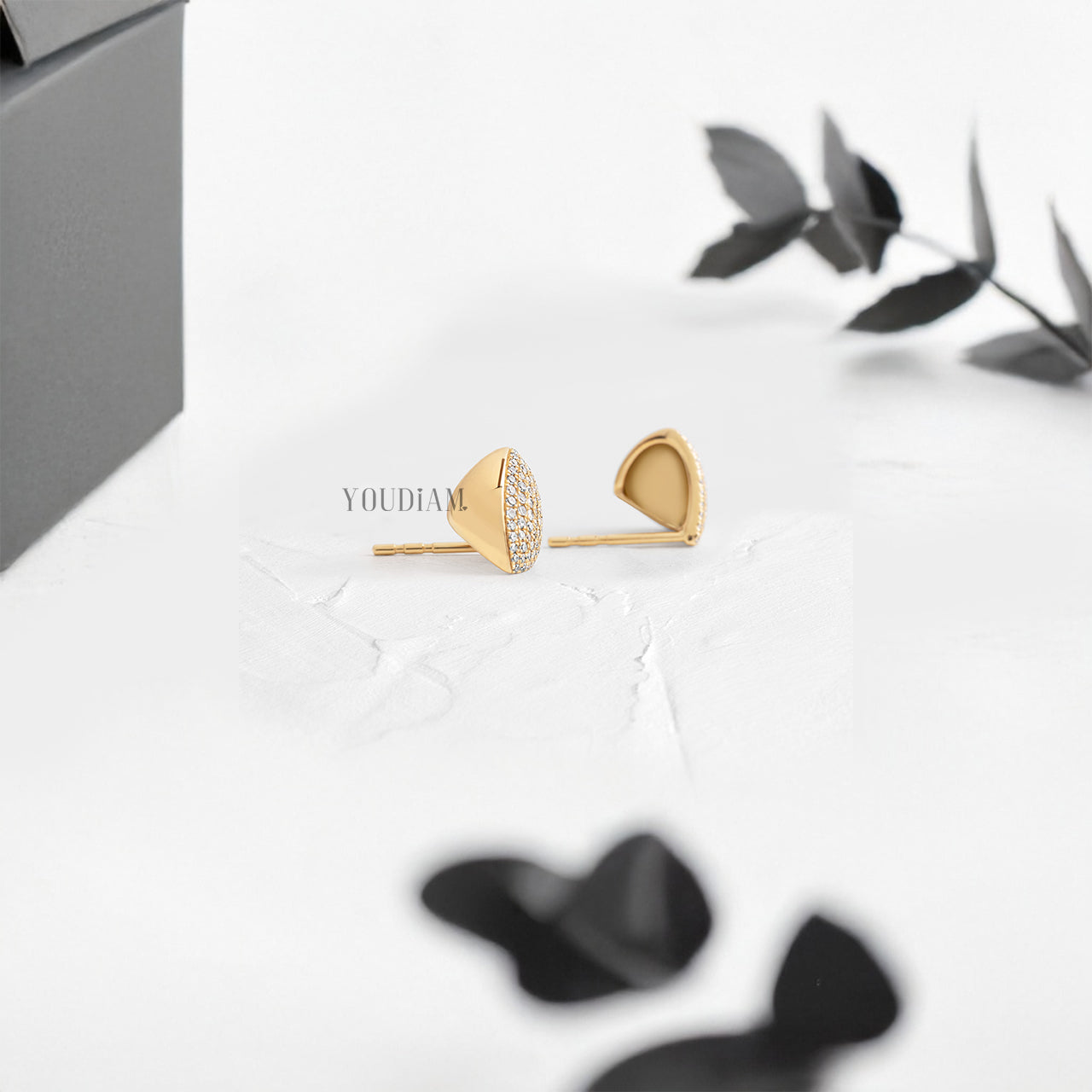 V-Shaped Stud Earrings with Tiny Lab Diamonds - YDJLE22