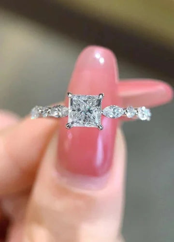 1ct Brilliant Princess-cut Lab Diamond Ring